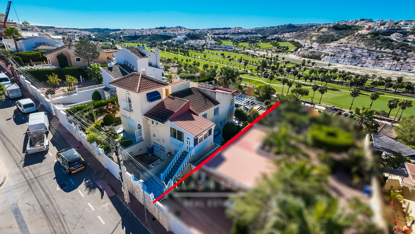 Resale - 4 Bedroom 3 Bathroom Villa In ciudad quesada La Marquesa Golf Course - av. del recorral  - Alicante