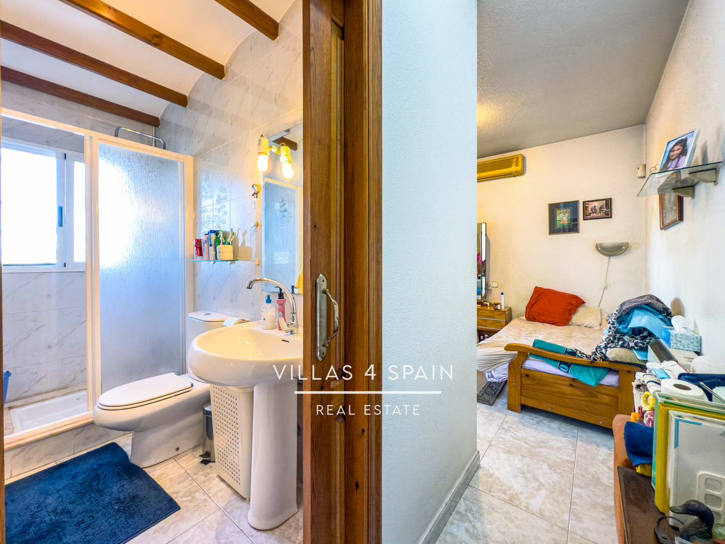 Resale - 4 Bedroom 3 Bathroom Villa In ciudad quesada La Marquesa Golf Course - av. del recorral  - Alicante