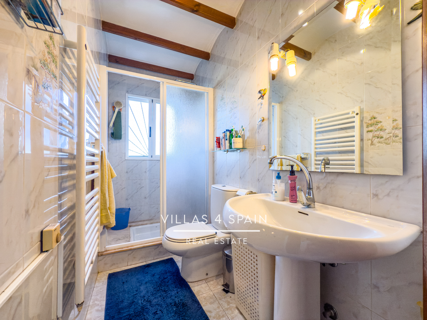 Resale - 4 Bedroom 3 Bathroom Villa In ciudad quesada La Marquesa Golf Course - av. del recorral  - Alicante