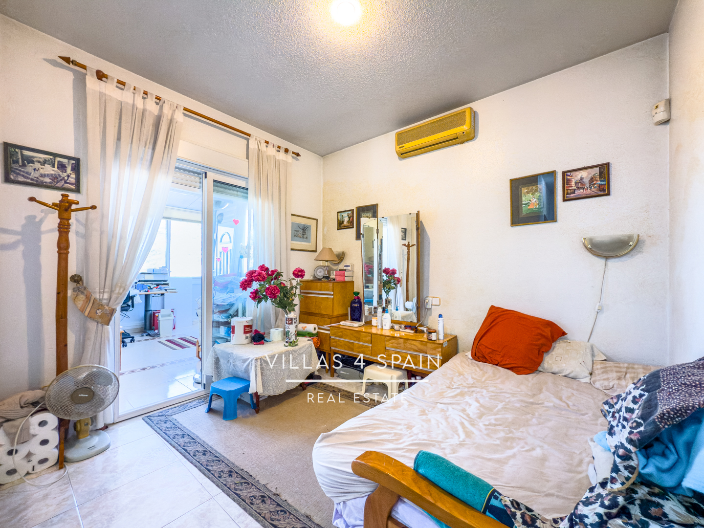 Resale - 4 Bedroom 3 Bathroom Villa In ciudad quesada La Marquesa Golf Course - av. del recorral  - Alicante