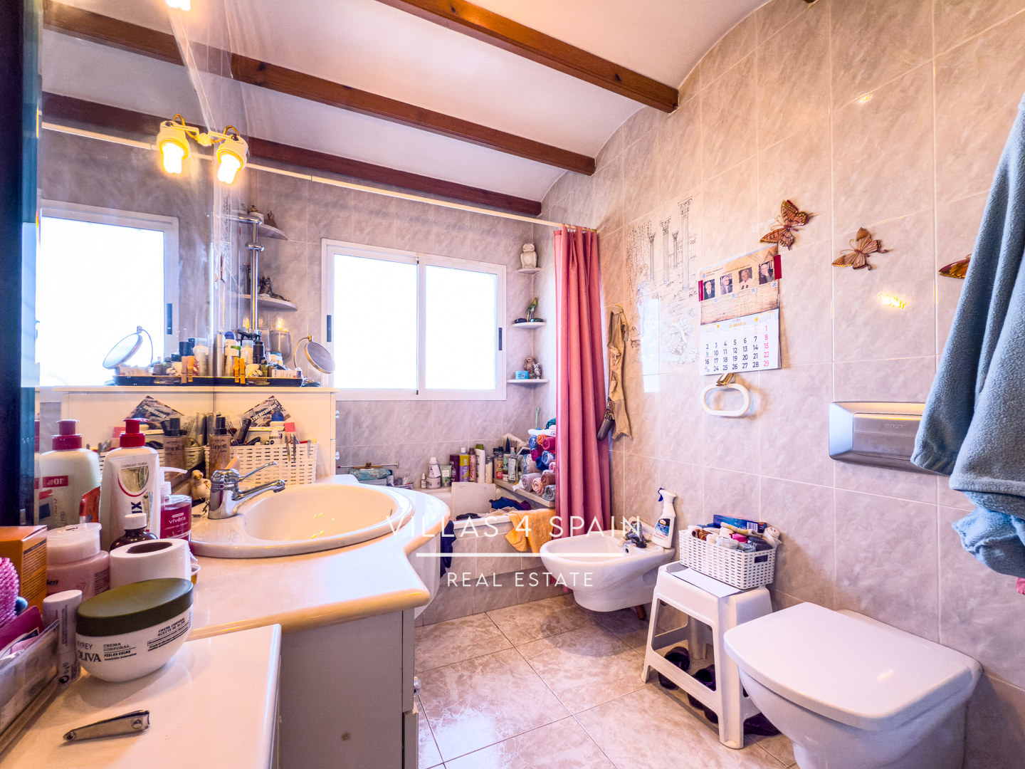 Resale - 4 Bedroom 3 Bathroom Villa In ciudad quesada La Marquesa Golf Course - av. del recorral  - Alicante