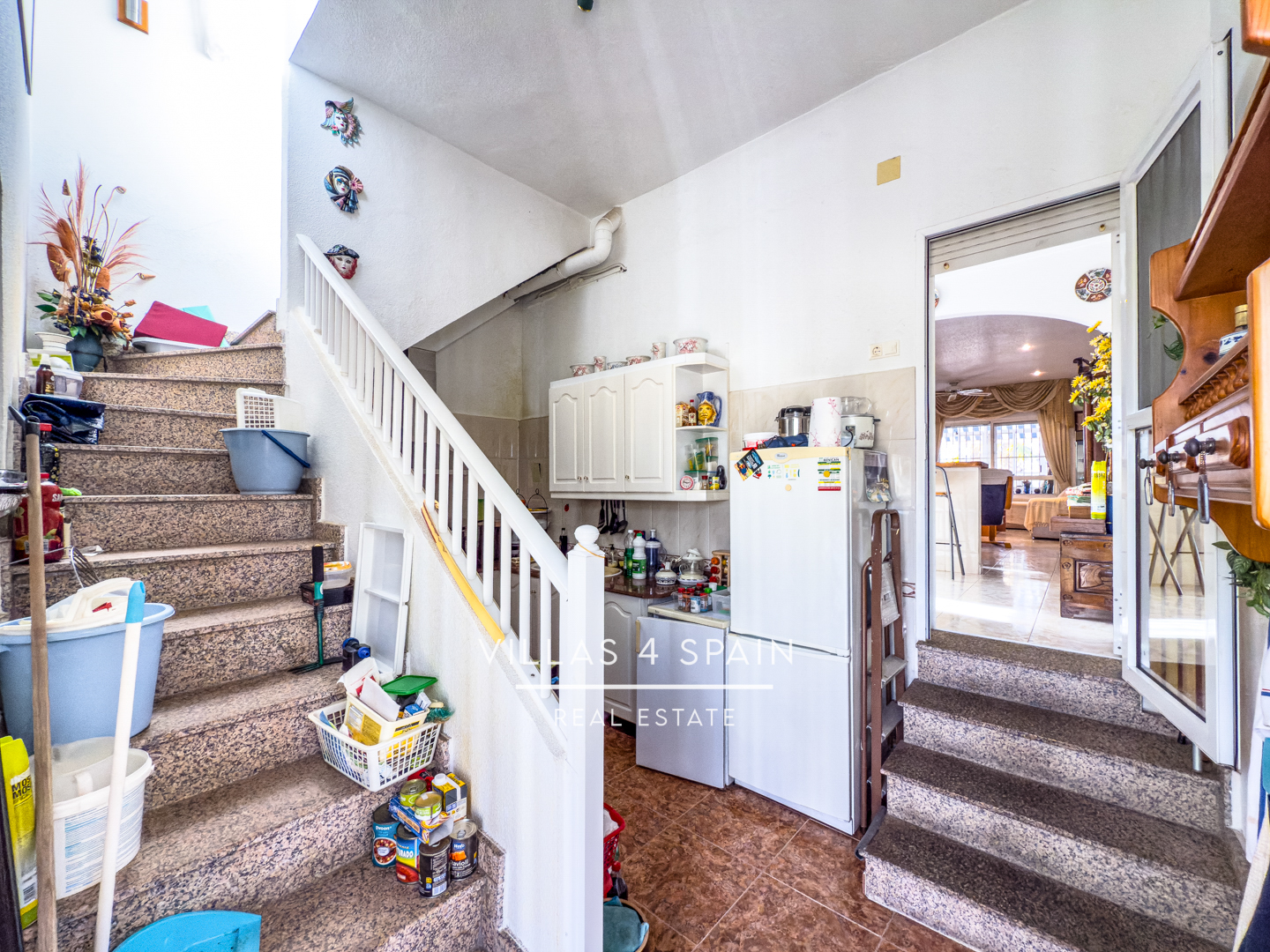 Resale - 4 Bedroom 3 Bathroom Villa In ciudad quesada La Marquesa Golf Course - av. del recorral  - Alicante