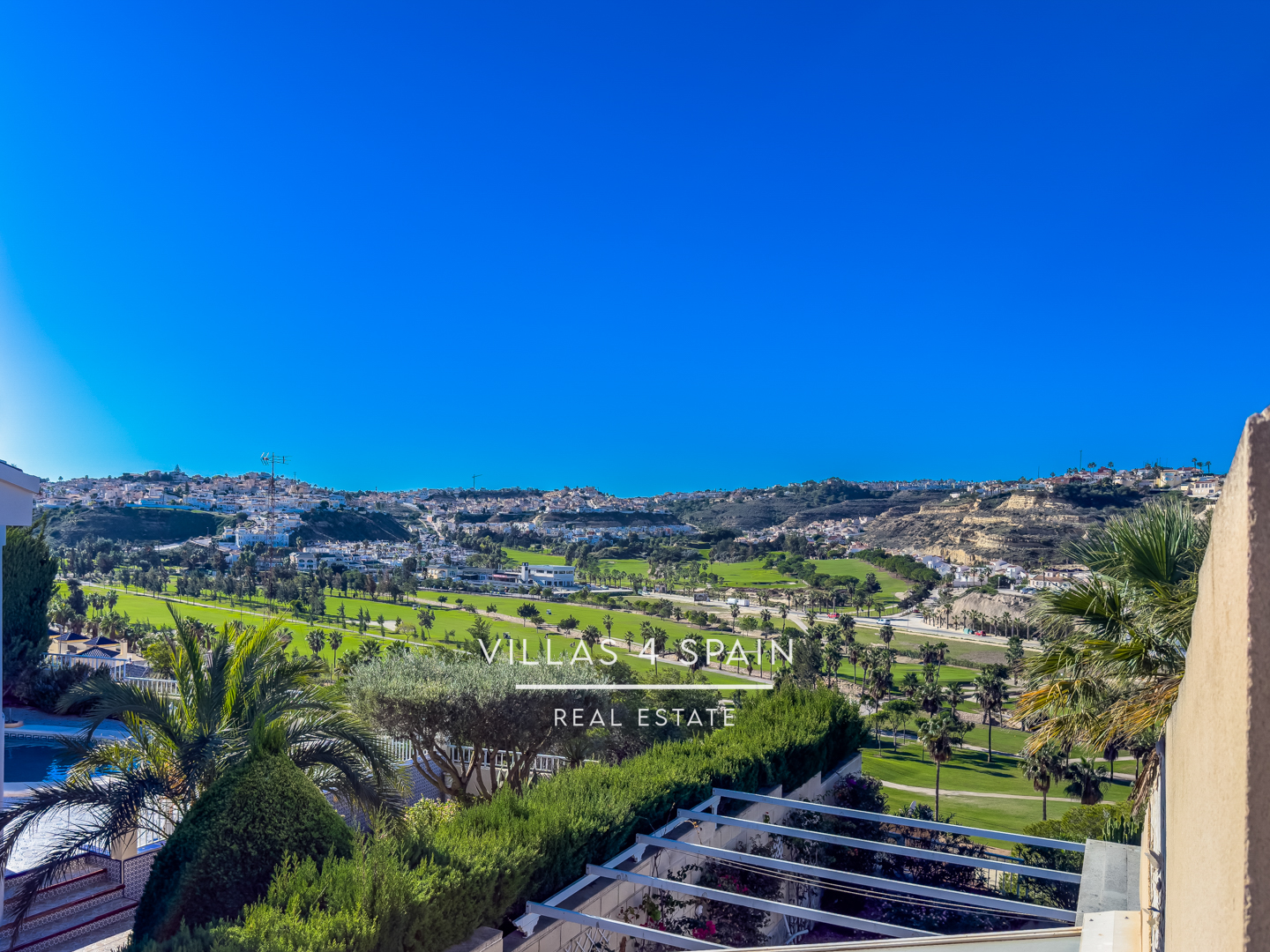 Resale - 4 Bedroom 3 Bathroom Villa In ciudad quesada La Marquesa Golf Course - av. del recorral  - Alicante