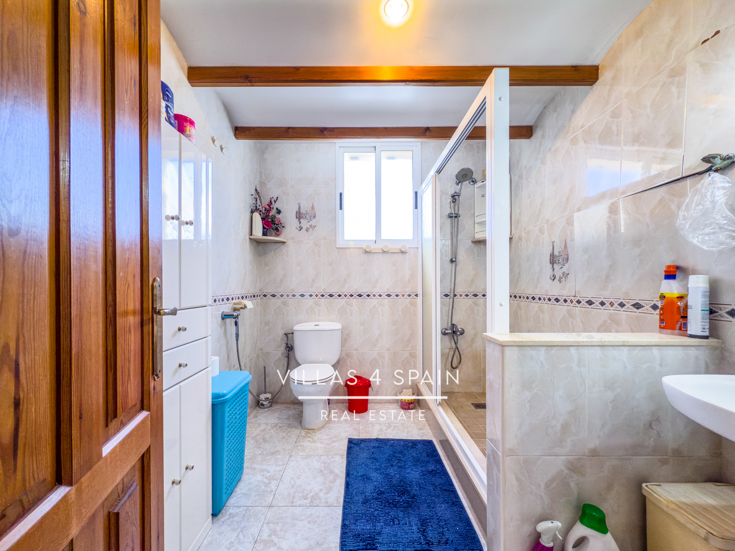 Resale - 4 Bedroom 3 Bathroom Villa In ciudad quesada La Marquesa Golf Course - av. del recorral  - Alicante