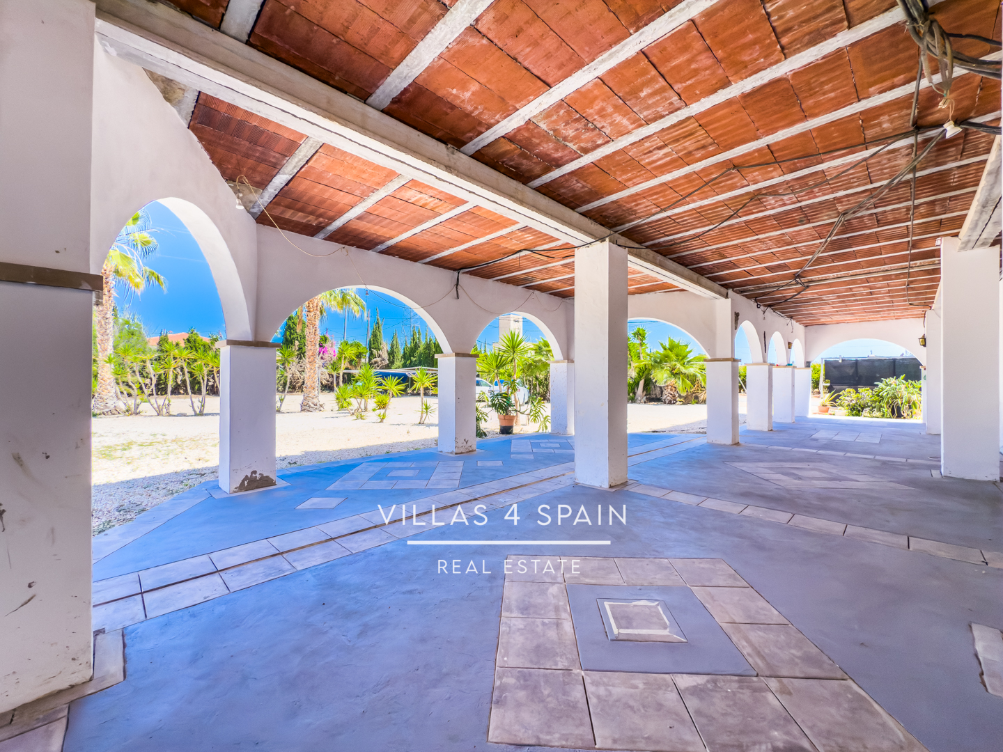 Resale - 12 Bedroom 6 bathroom villa with private pool in crevillente - Partida Ampla - Alicante