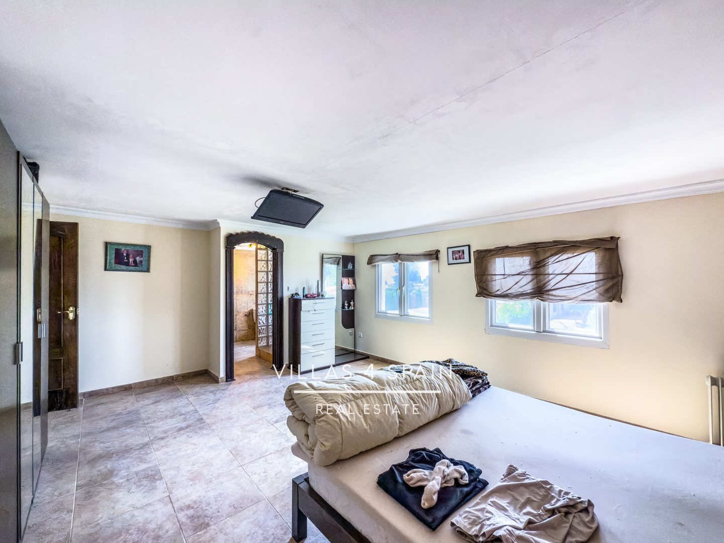 Resale - 12 Bedroom 6 bathroom villa with private pool in crevillente - Partida Ampla - Alicante