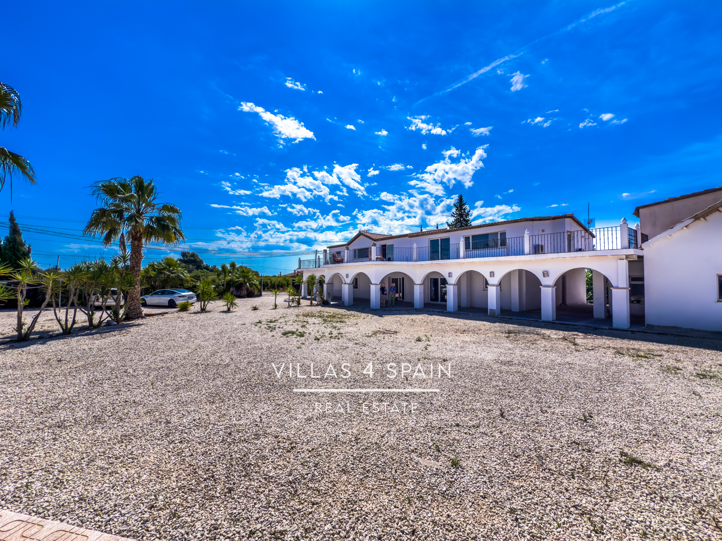 Resale - 12 Bedroom 6 bathroom villa with private pool in crevillente - Partida Ampla - Alicante