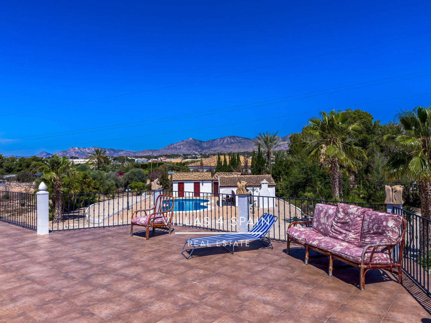 Resale - 12 Bedroom 6 bathroom villa with private pool in crevillente - Partida Ampla - Alicante