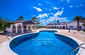 12 Bedroom 6 bathroom villa with private pool in crevillente