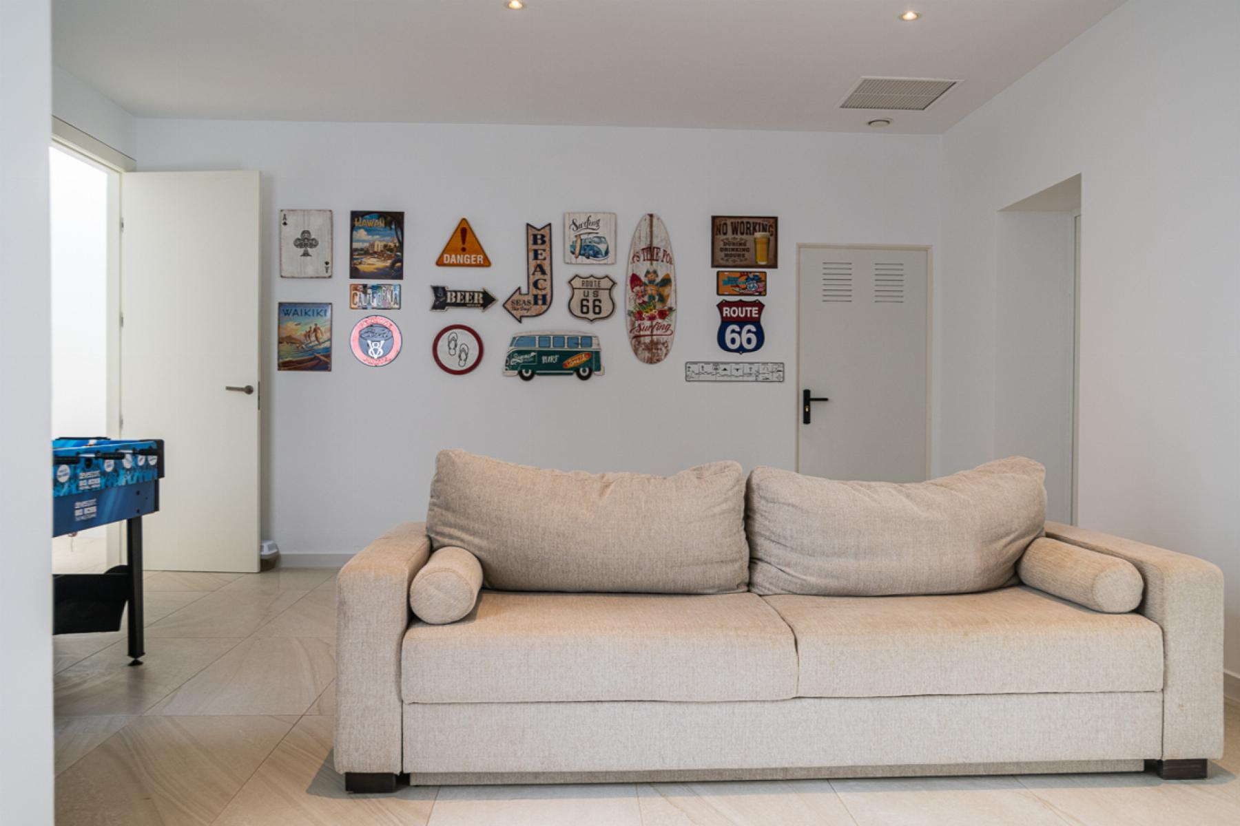 Resale - 4 Bedroom 2 Bathroom Villa in Orihuela Costa - Orihuela Costa - Alicante