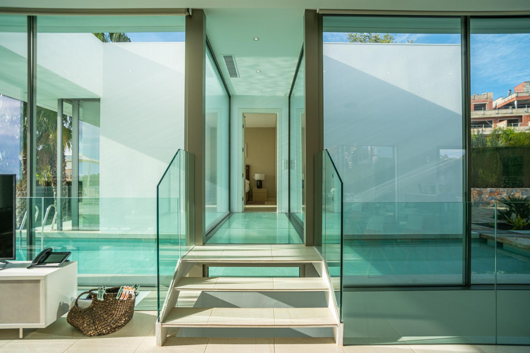 Resale - 4 Bedroom 2 Bathroom Villa in Orihuela Costa - Orihuela Costa - Alicante