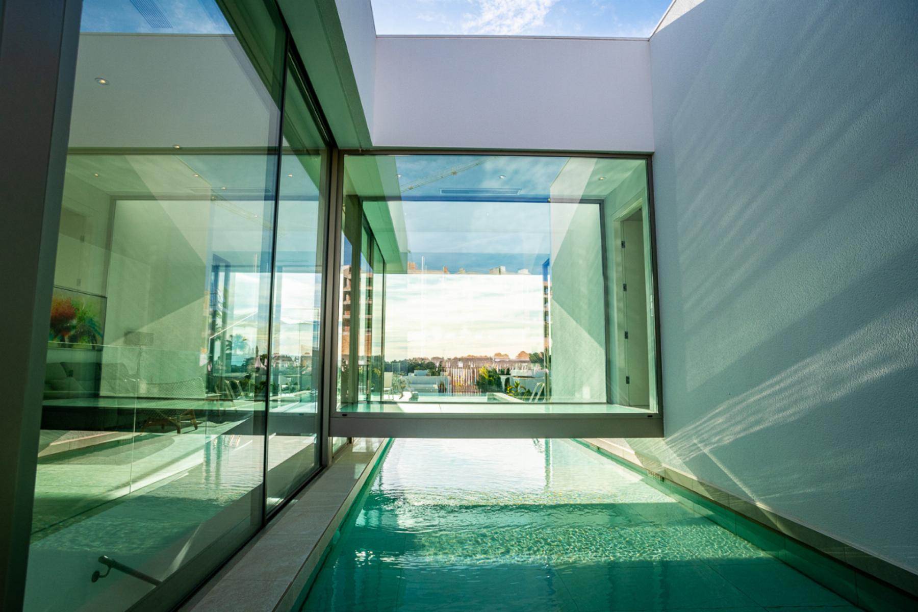 Resale - 4 Bedroom 2 Bathroom Villa in Orihuela Costa - Orihuela Costa - Alicante