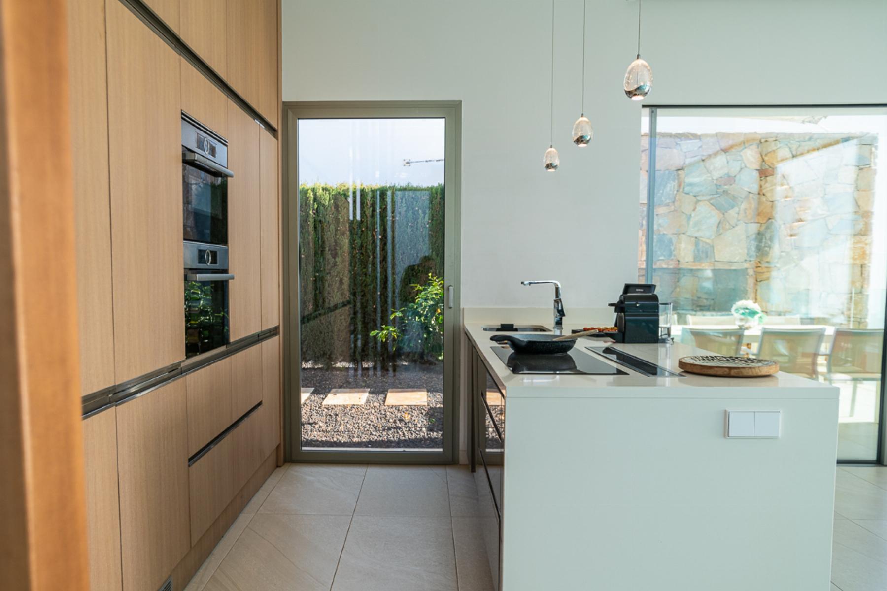 Resale - 4 Bedroom 2 Bathroom Villa in Orihuela Costa - Orihuela Costa - Alicante