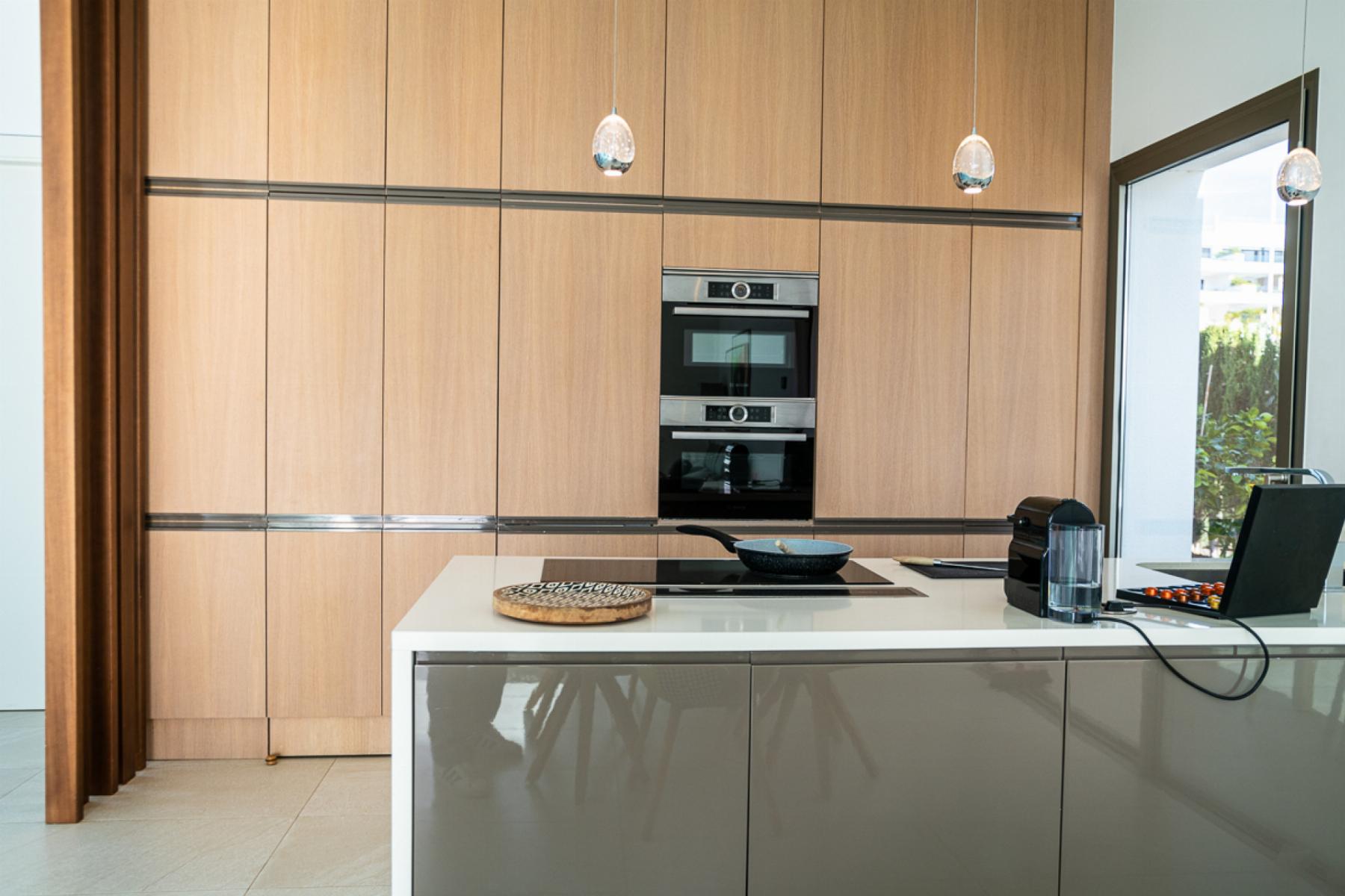 Resale - 4 Bedroom 2 Bathroom Villa in Orihuela Costa - Orihuela Costa - Alicante