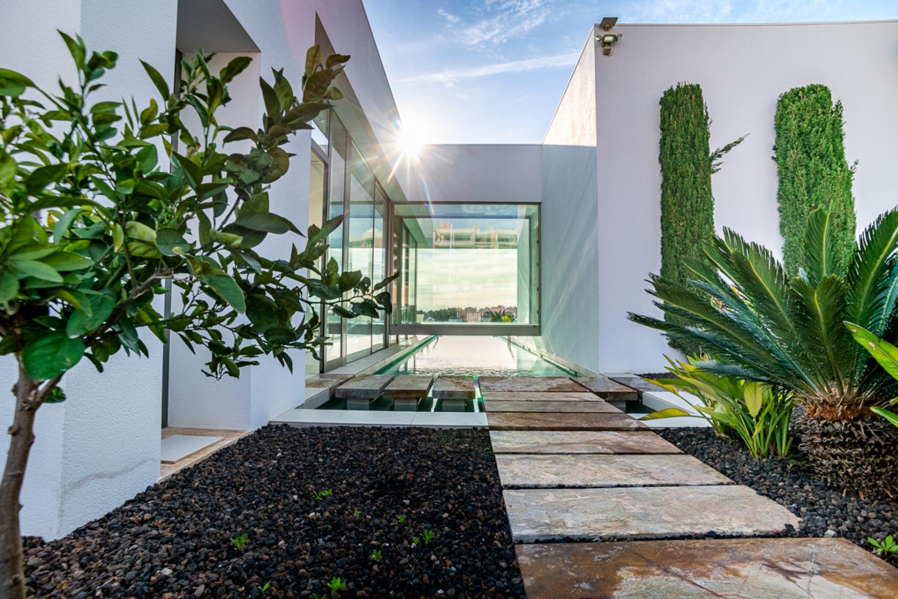 Resale - 4 Bedroom 2 Bathroom Villa in Orihuela Costa - Orihuela Costa - Alicante