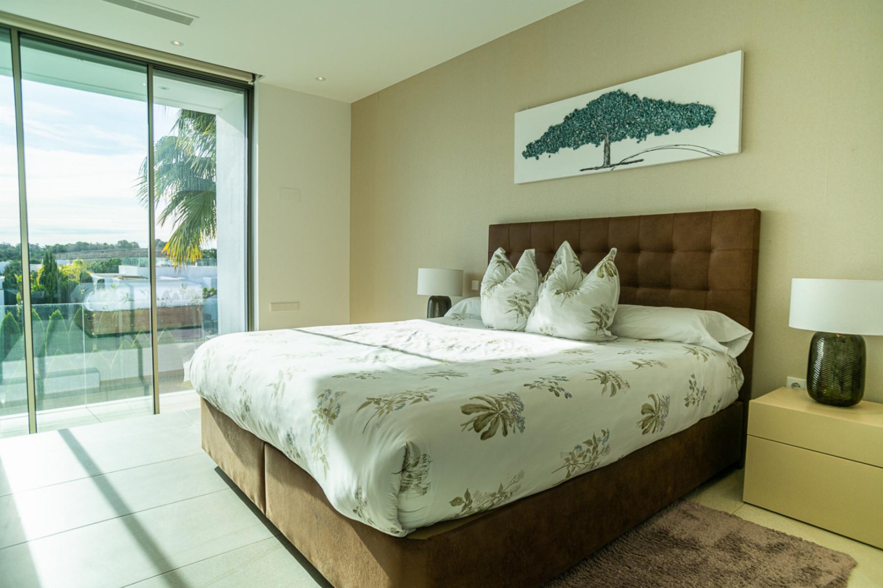 Resale - 4 Bedroom 2 Bathroom Villa in Orihuela Costa - Orihuela Costa - Alicante