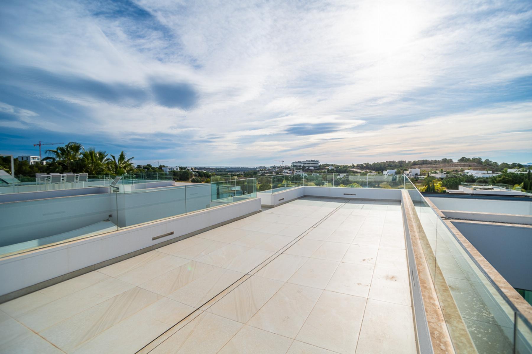 Resale - 4 Bedroom 2 Bathroom Villa in Orihuela Costa - Orihuela Costa - Alicante