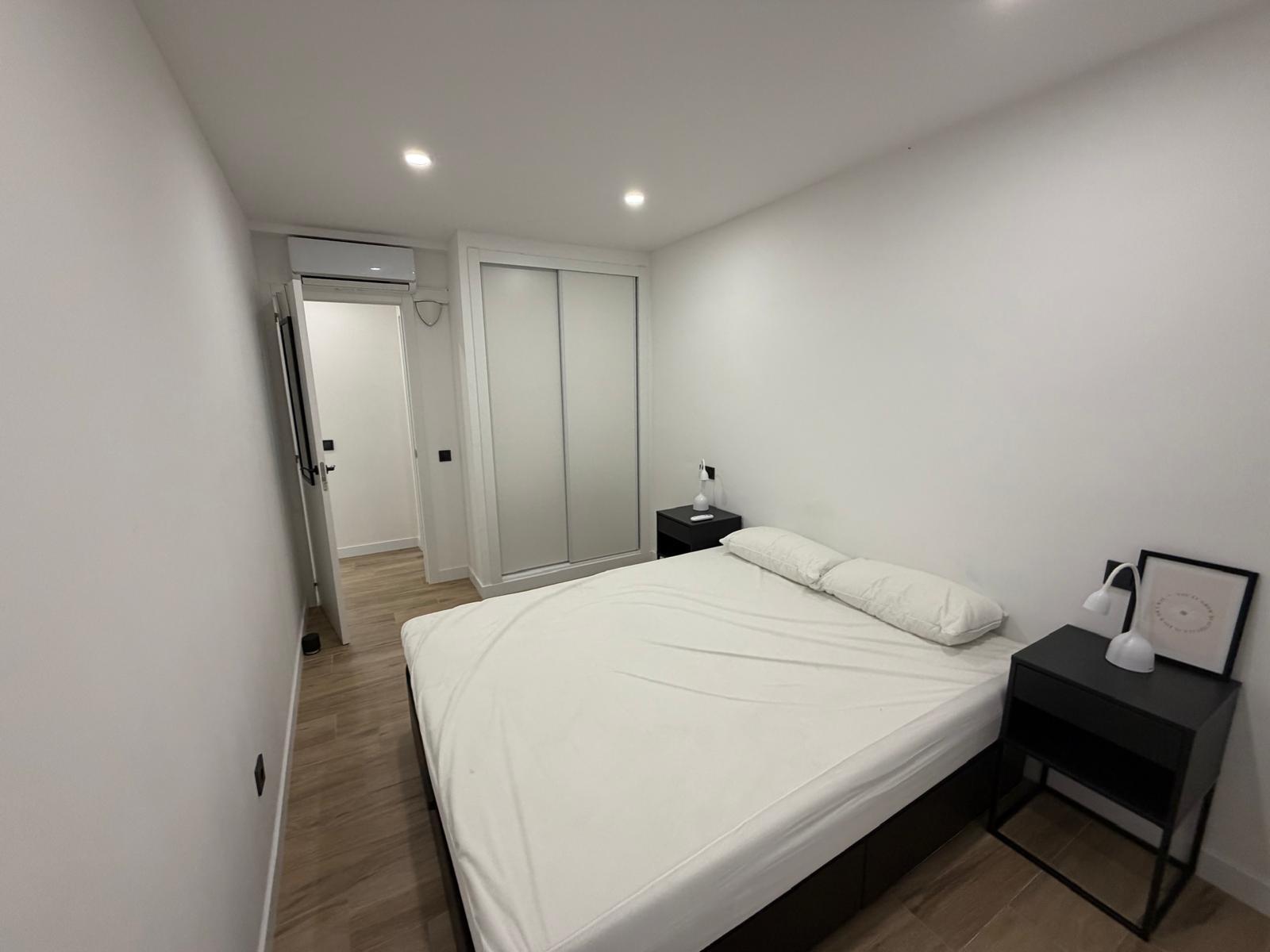 Sold - 3 Bedroom 2 Bathroom Apartamento in Torrevieja - Playa del Acequión - Alicante