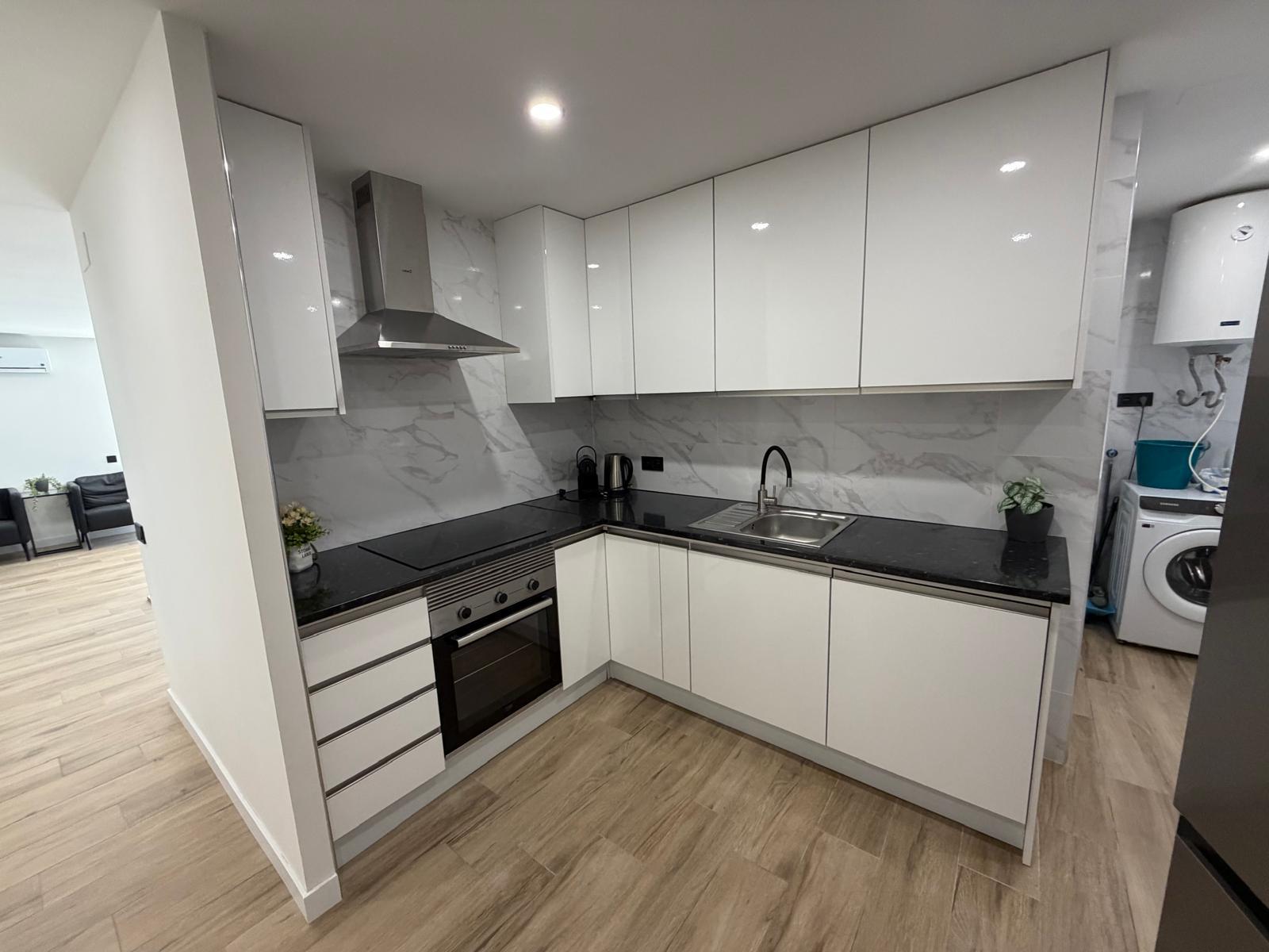 Sold - 3 Bedroom 2 Bathroom Apartamento in Torrevieja - Playa del Acequión - Alicante