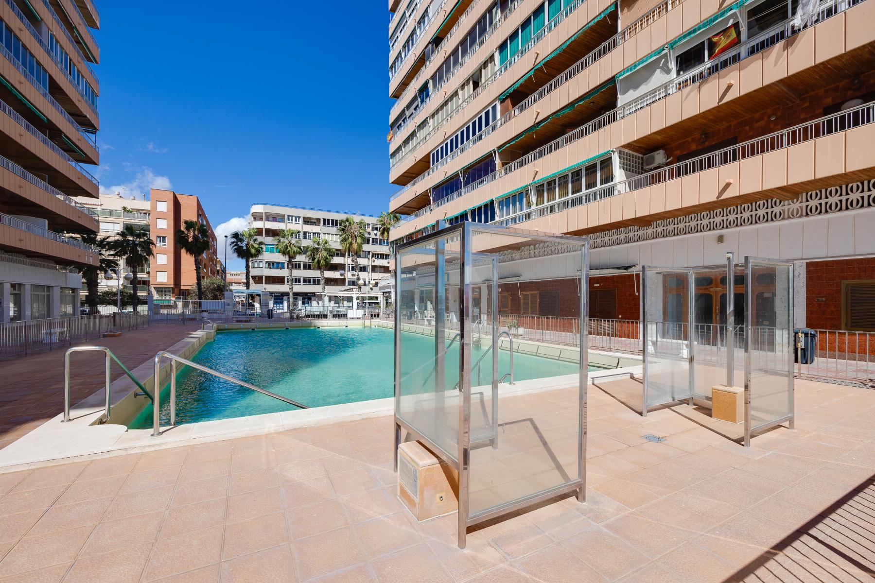 Sold - 3 Bedroom 2 Bathroom Apartamento in Torrevieja - Playa del Acequión - Alicante
