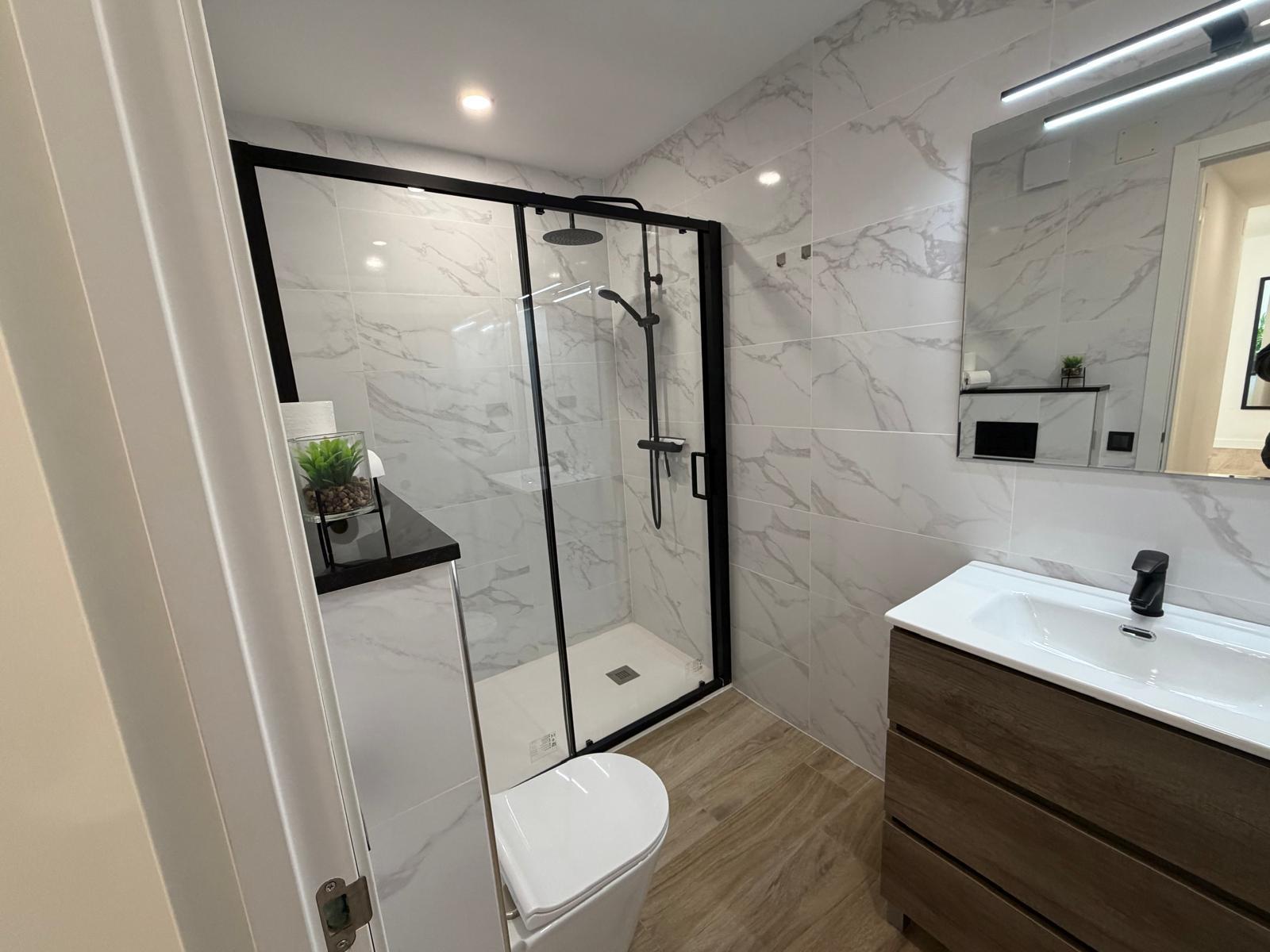 Sold - 3 Bedroom 2 Bathroom Apartamento in Torrevieja - Playa del Acequión - Alicante