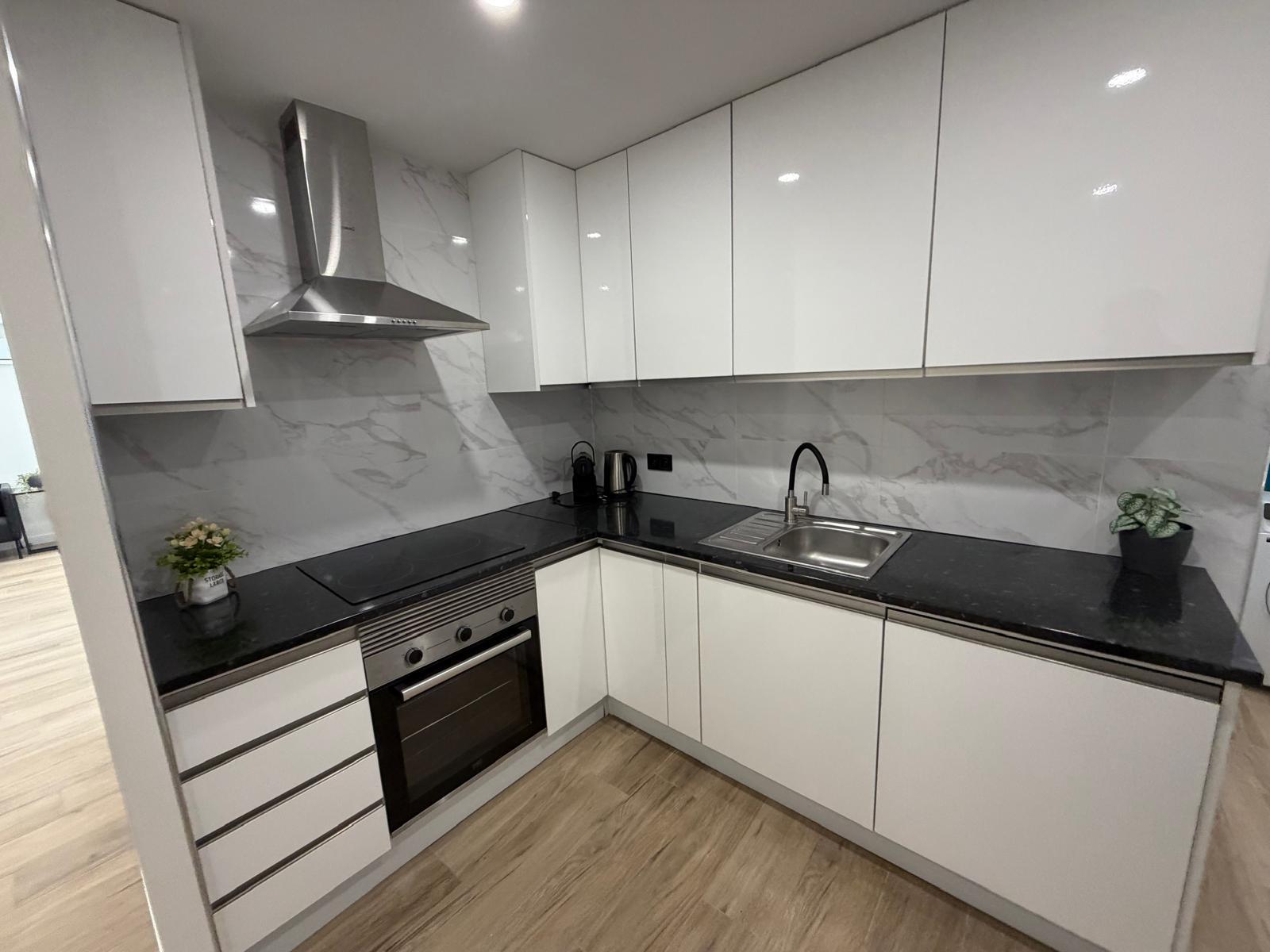 Sold - 3 Bedroom 2 Bathroom Apartamento in Torrevieja - Playa del Acequión - Alicante