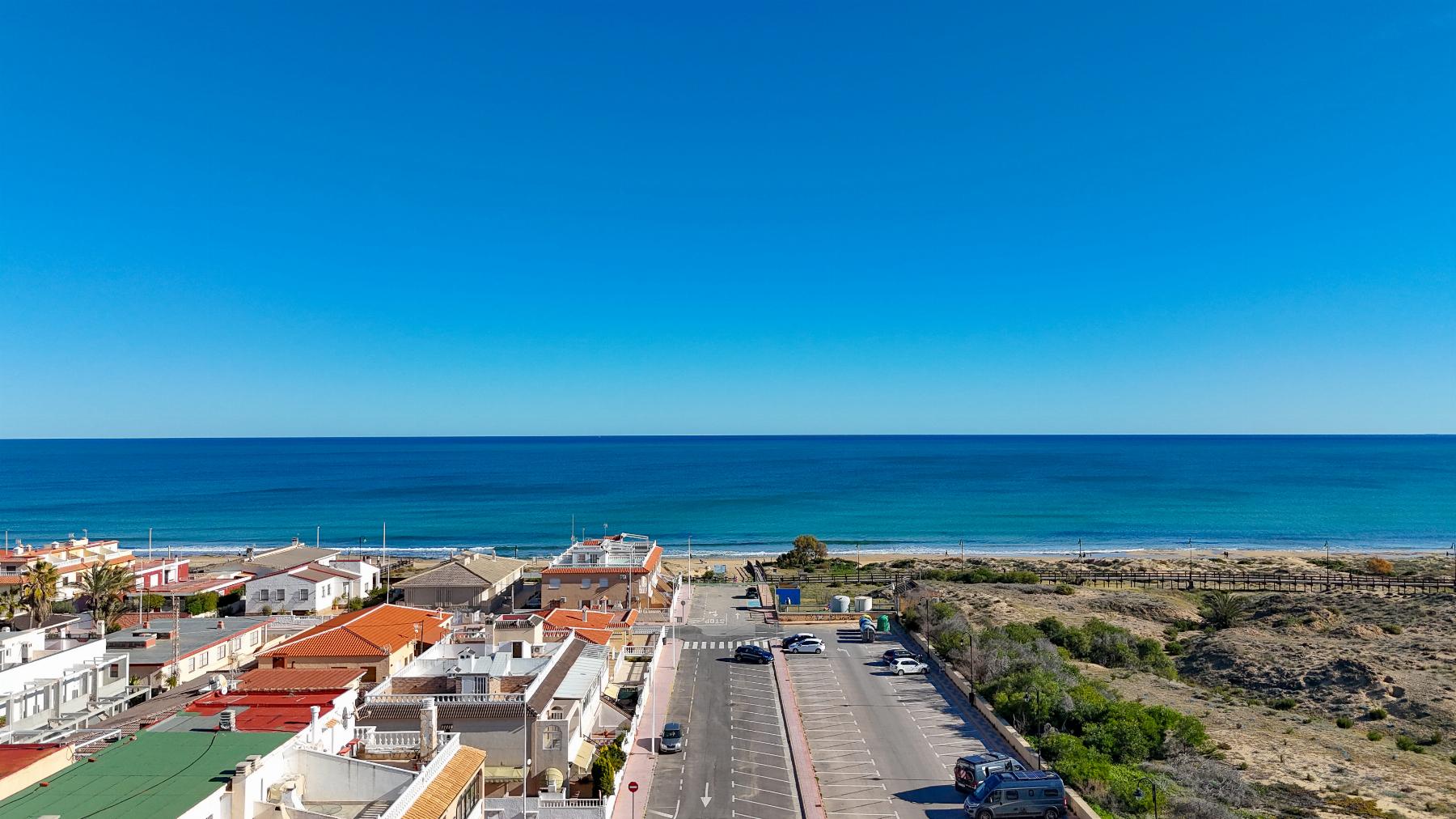 Resale - 3 Bedroom 1 Bathroom Bungalow in Torrevieja - PLAYA DE LA MATA - Alicante