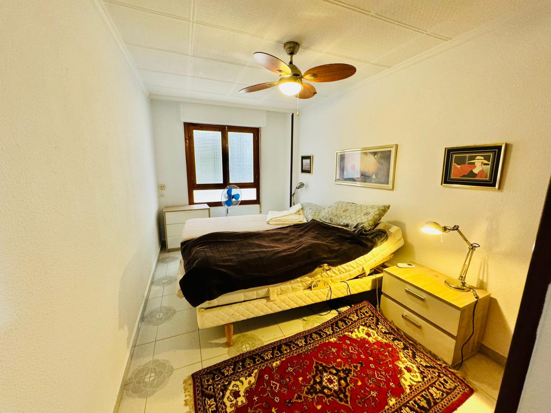 Resale - 3 Bedroom 2 Bathroom Apartamento in Torrevieja - Playa del Acequión - Alicante