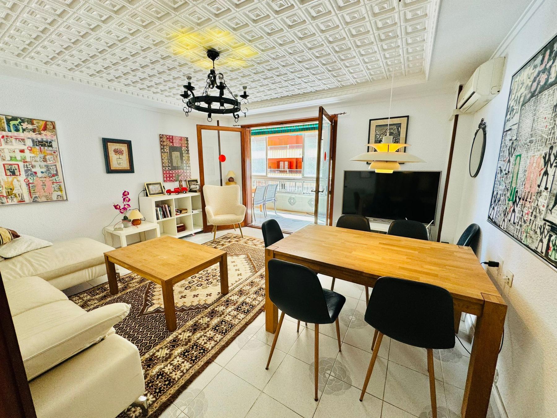 Resale - 3 Bedroom 2 Bathroom Apartamento in Torrevieja - Playa del Acequión - Alicante