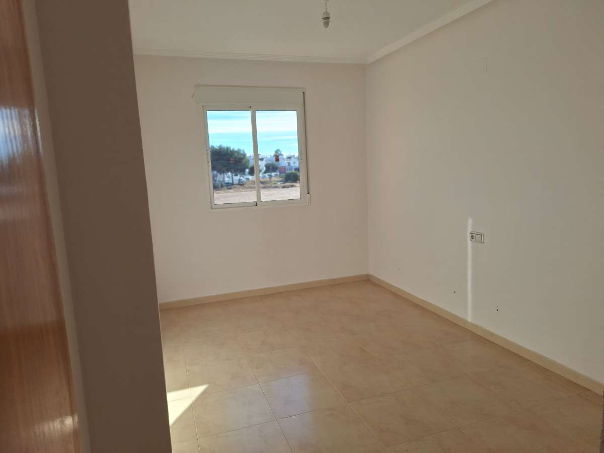 Resale - 3 Bedroom 2 Bathroom Apartment in Villamartín -  - Alicante