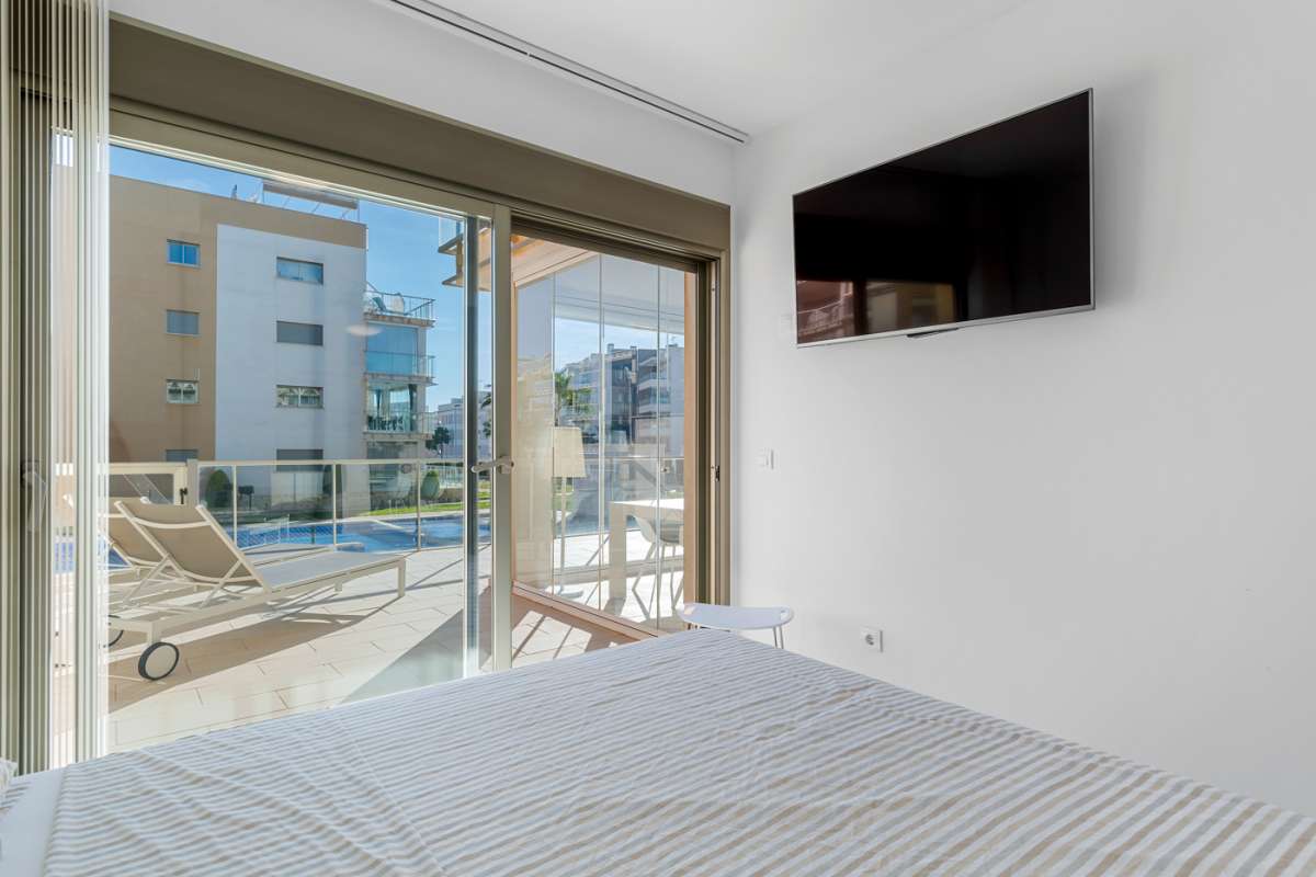 Resale - 2 Bedroom 2 Bathroom Apartment in Villamartín -  - Alicante