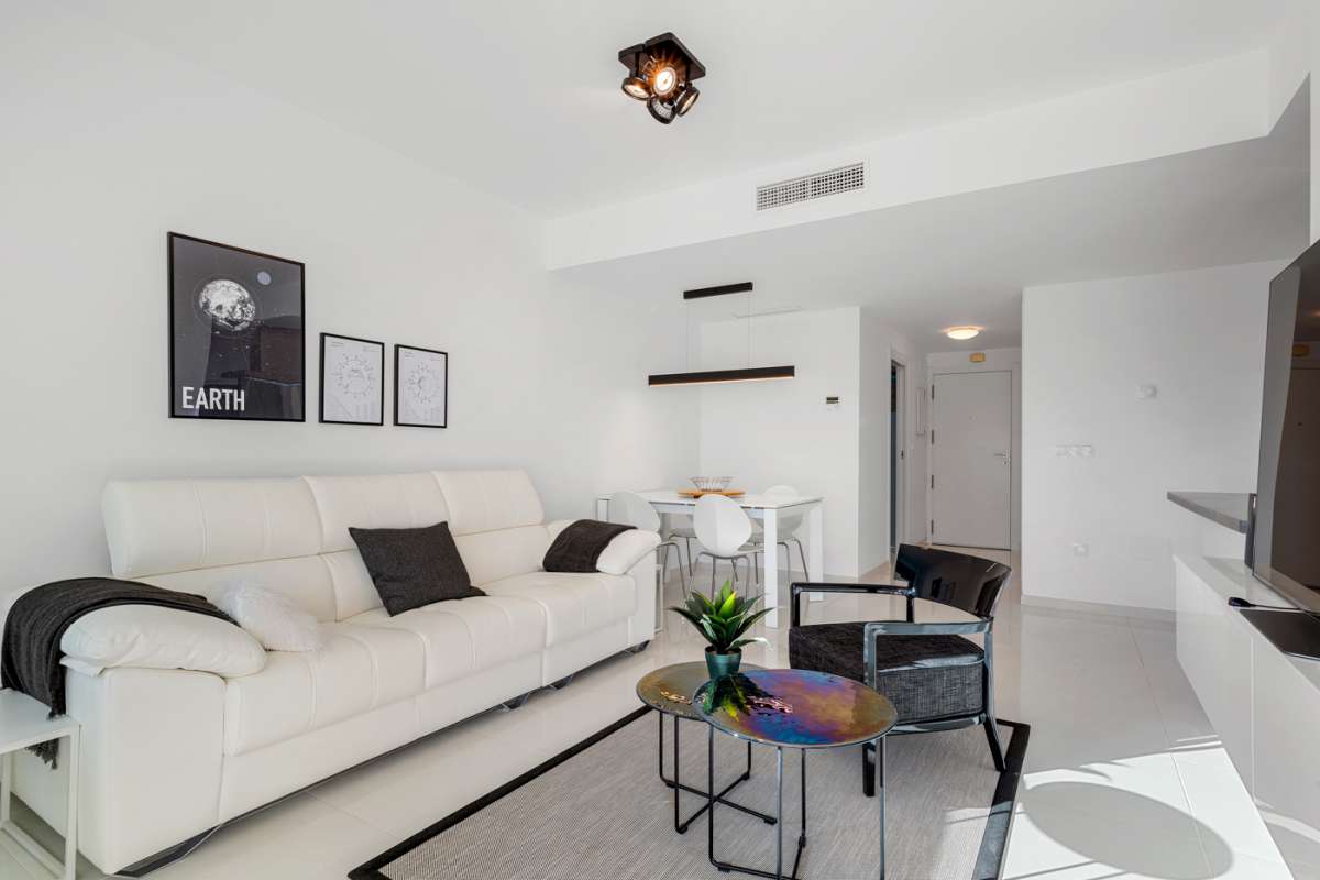 Resale - 2 Bedroom 2 Bathroom Apartment in Villamartín -  - Alicante