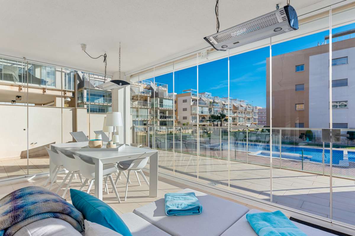 Resale - 2 Bedroom 2 Bathroom Apartment in Villamartín -  - Alicante