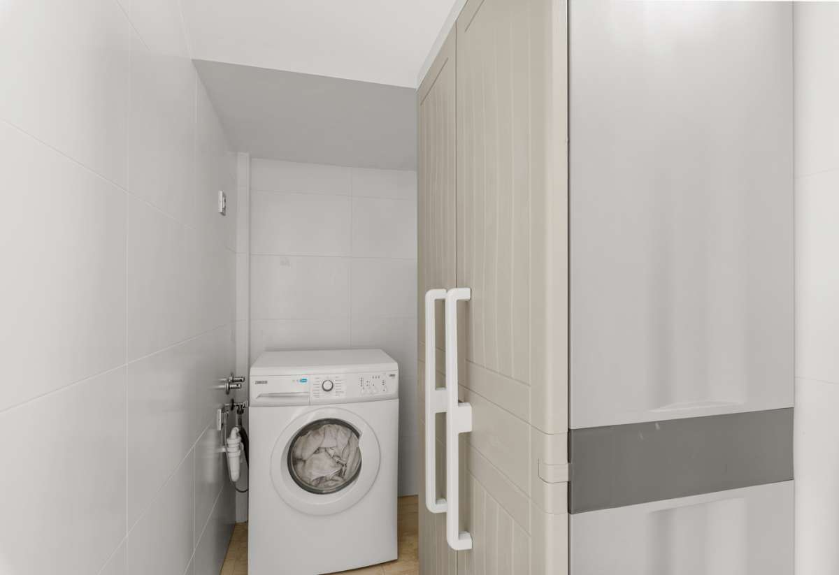 Resale - 3 Bedroom 2 Bathroom Villa in Villamartín -  - Alicante