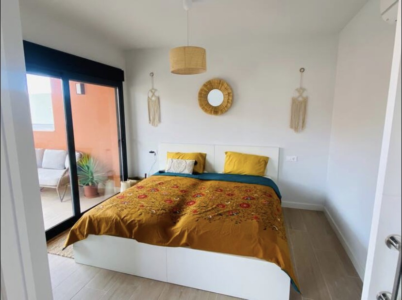 Resale - 2 Bedroom 2 Bathroom Apartment in Villamartín -  - Alicante