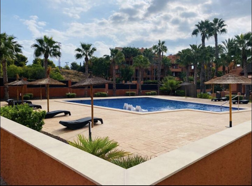 Resale - 2 Bedroom 2 Bathroom Apartment in Villamartín -  - Alicante