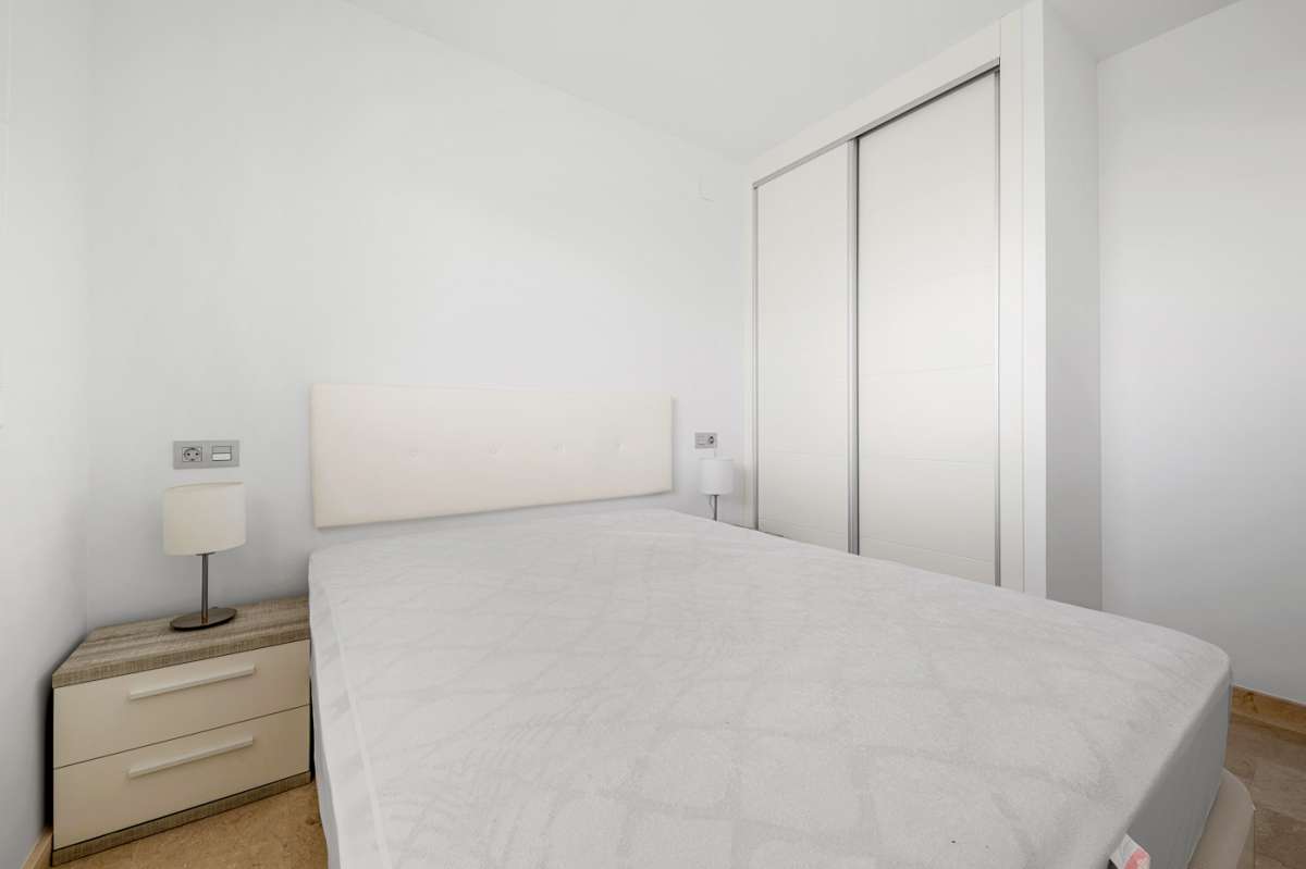 Resale - 3 Bedroom 2 Bathroom Apartment in Villamartín -  - Alicante