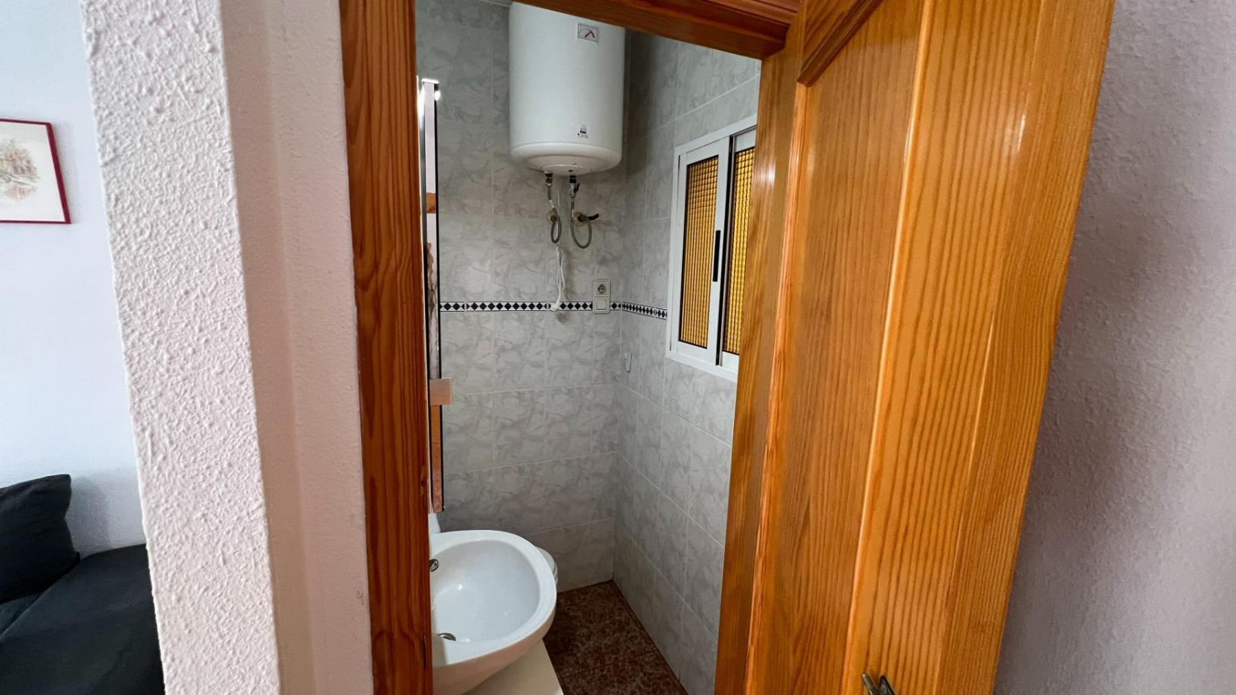 Resale - 2 Bedroom 2 Bathroom Bungalow in Torrevieja - TORRETAS - Alicante