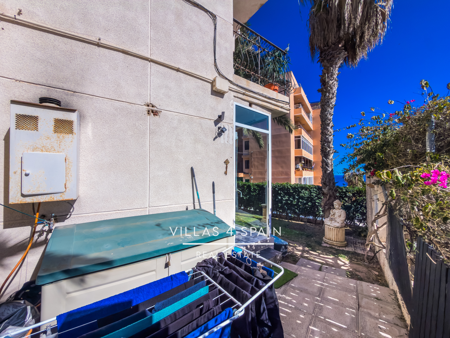 Resale - Seaview 2 bed 1 bath Renovated groundfloor apartment in La Mata Torrevieja - Carr. del Torrejón - Alicante