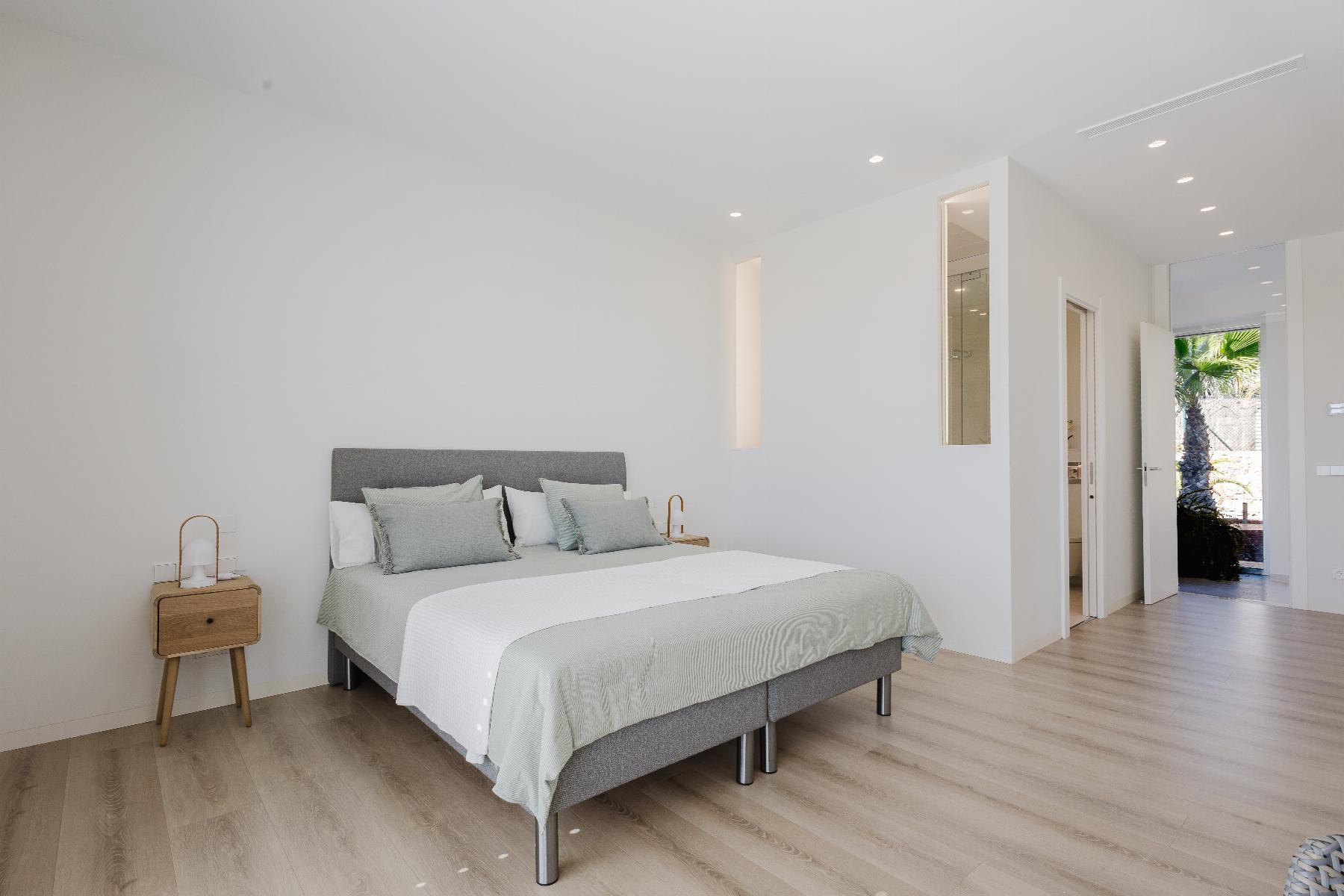 Resale - 5 Bedroom 6 Bathroom Villa in Orihuela Costa - Las Colinas Golf - Alicante