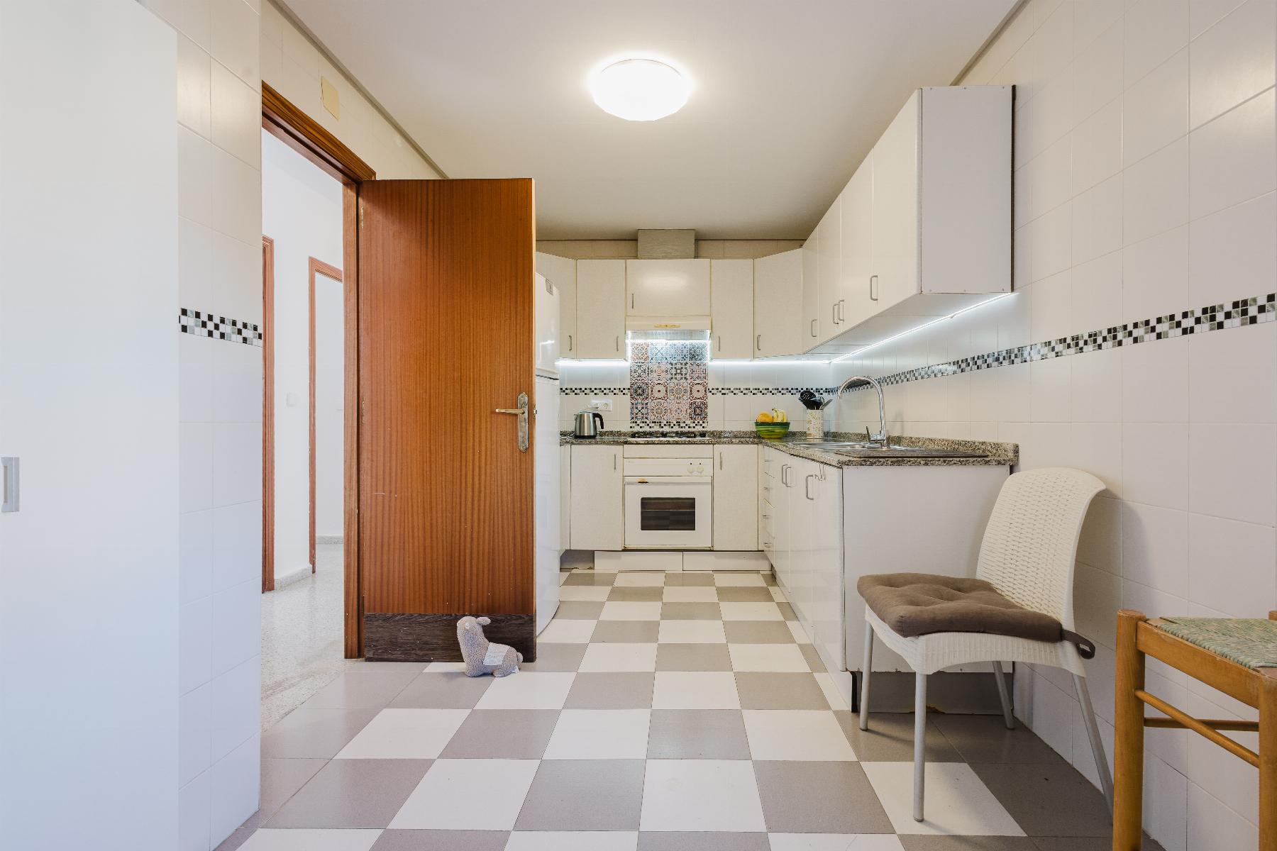 Resale - 4 Bedroom 2 Bathroom Apartamento in San Miguel de Salinas - San Miguel de Salinas - Alicante