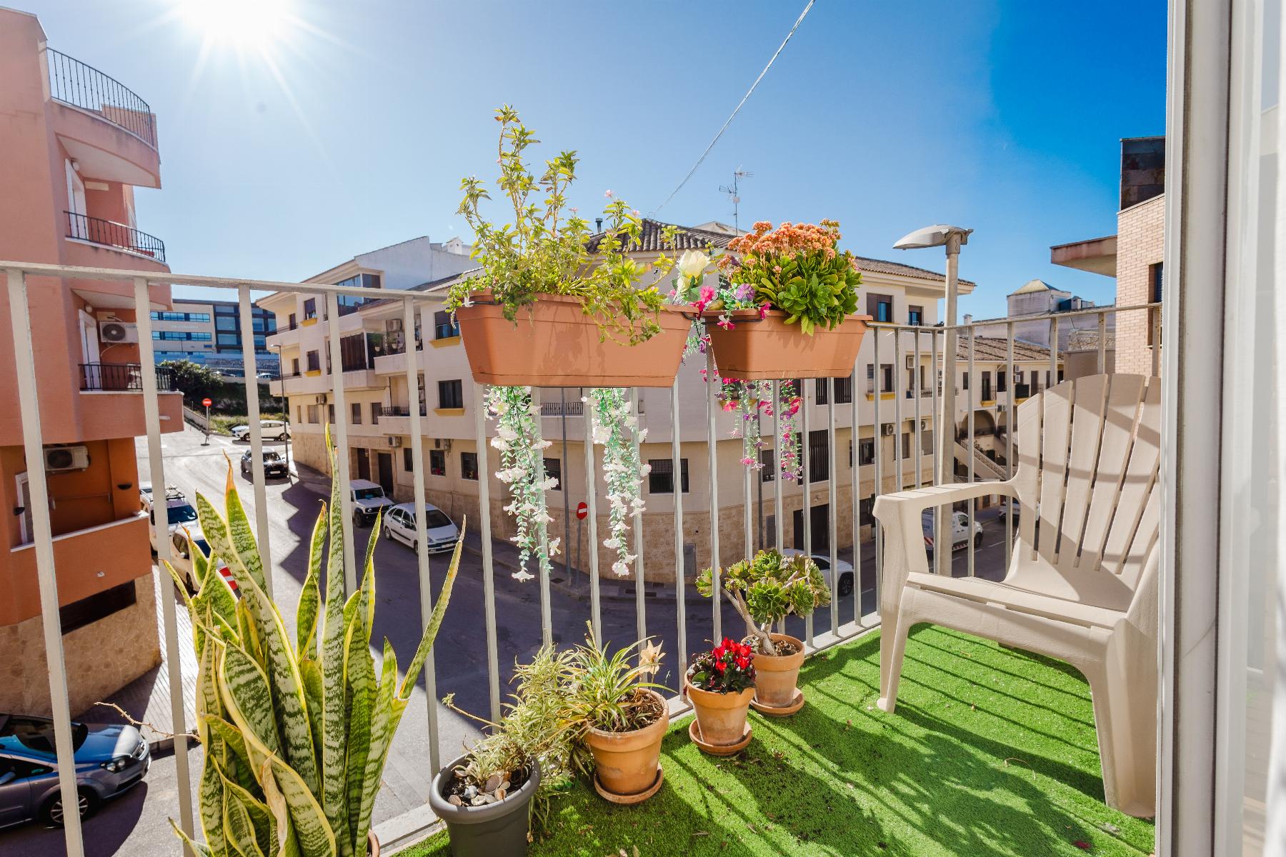 Resale - 4 Bedroom 2 Bathroom Apartamento in San Miguel de Salinas - San Miguel de Salinas - Alicante