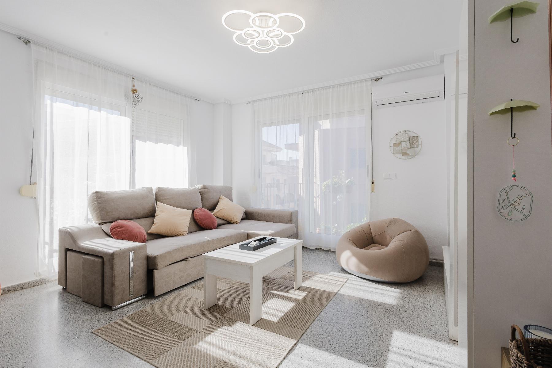 Resale - 4 Bedroom 2 Bathroom Apartamento in San Miguel de Salinas - San Miguel de Salinas - Alicante