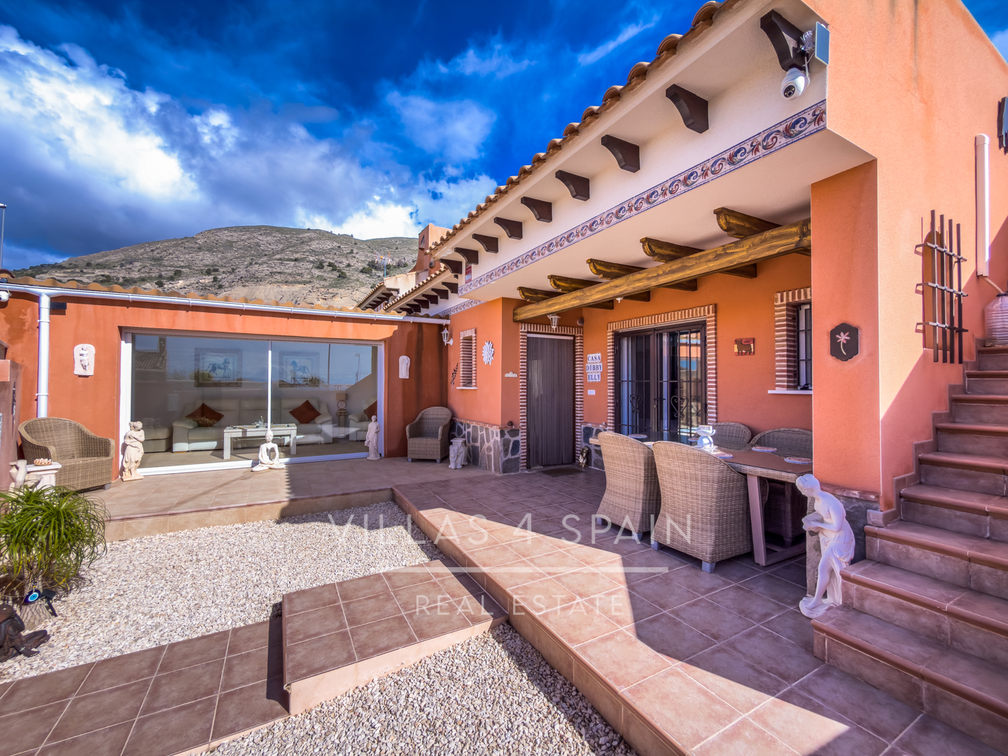 2 Bed 2 bath villa with roof terrace & community pool in Fortuna