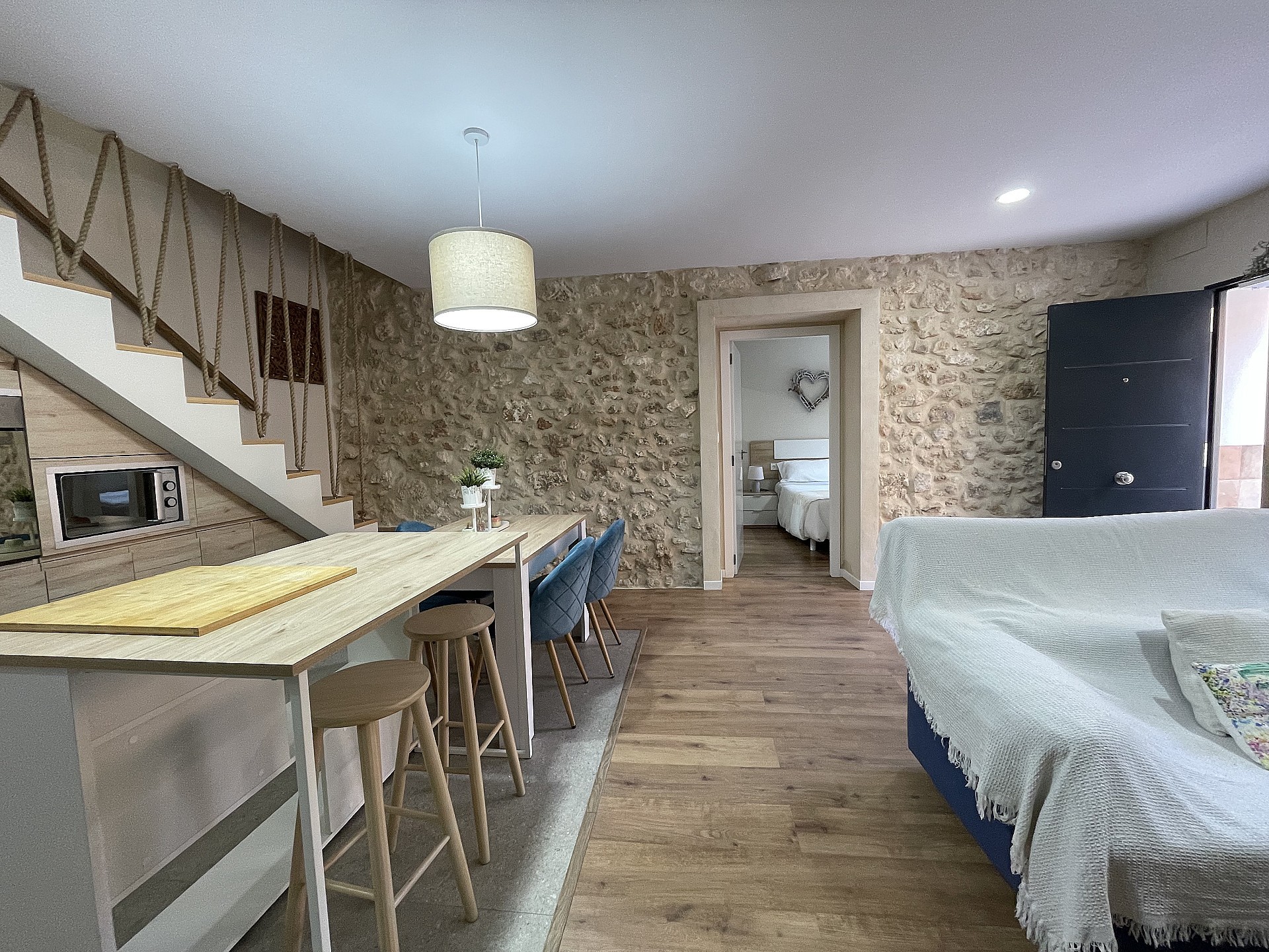 Resale - 3 Bedroom 2 Bathroom Townhouse in Pinoso -  - Alicante