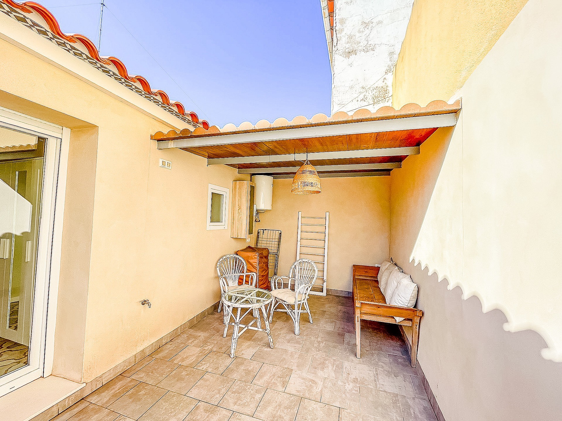 Resale - 3 Bedroom 2 Bathroom Townhouse in Pinoso -  - Alicante