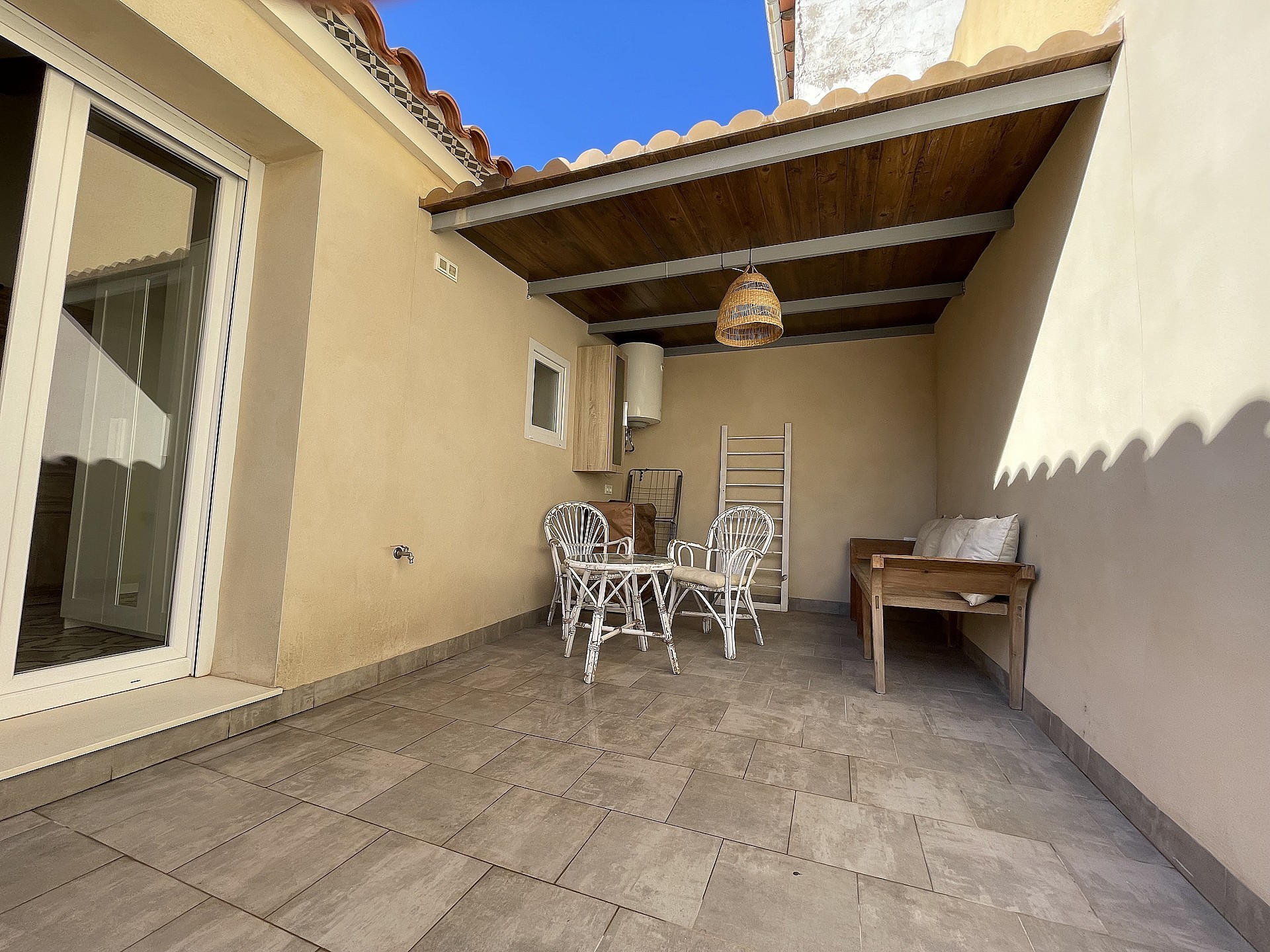 Resale - 3 Bedroom 2 Bathroom Townhouse in Pinoso -  - Alicante