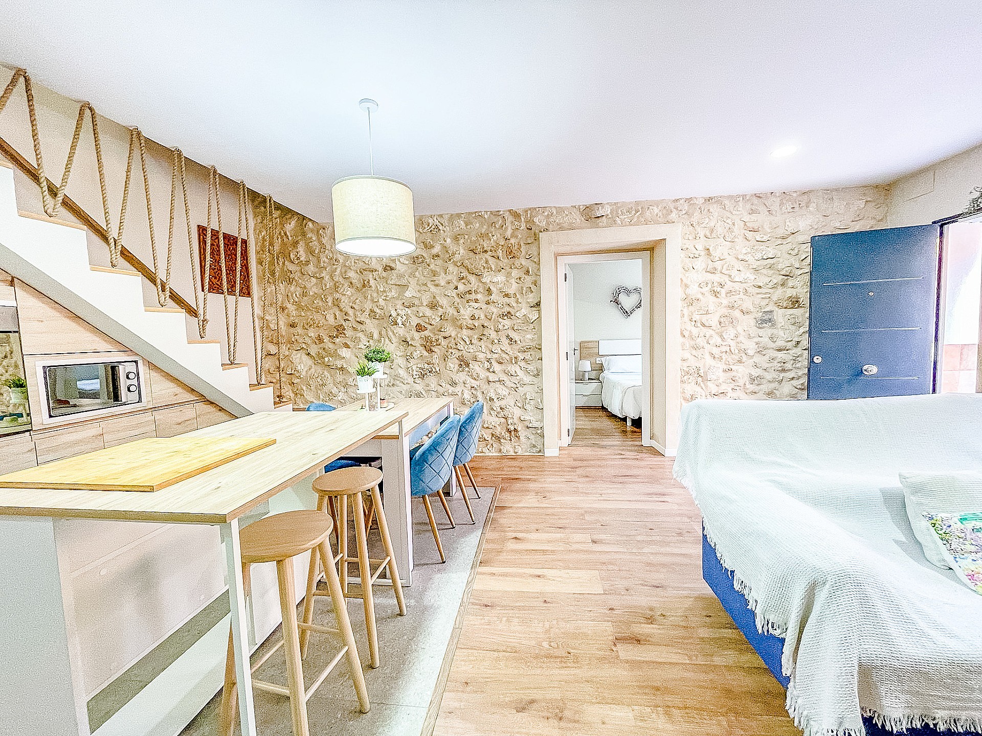Resale - 3 Bedroom 2 Bathroom Townhouse in Pinoso -  - Alicante