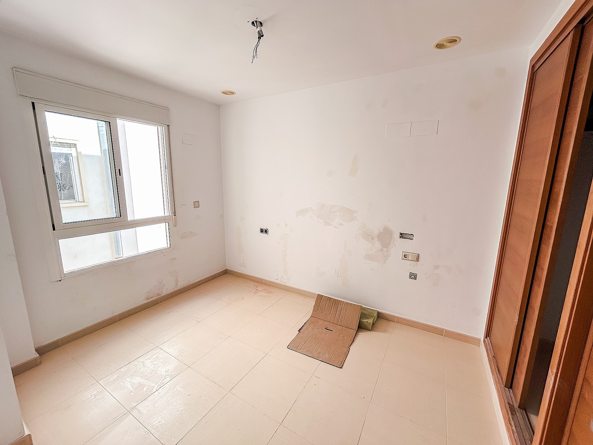 Resale - 2 Bedroom 1 Bathroom Apartment in Crevillente -  - Alicante
