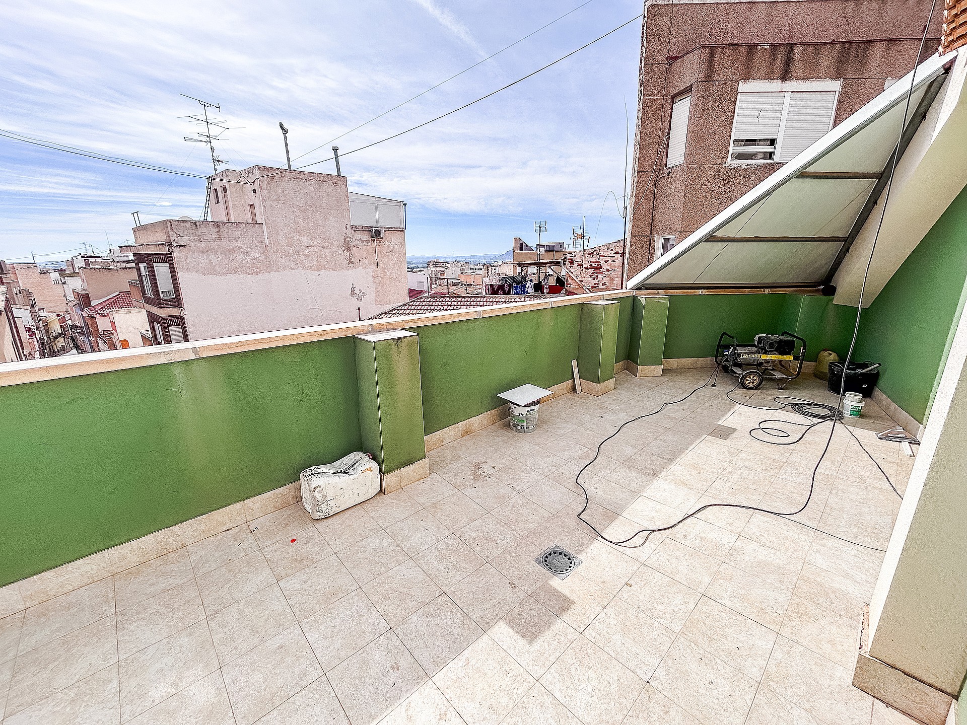 Resale - 2 Bedroom 1 Bathroom Apartment in Crevillente -  - Alicante
